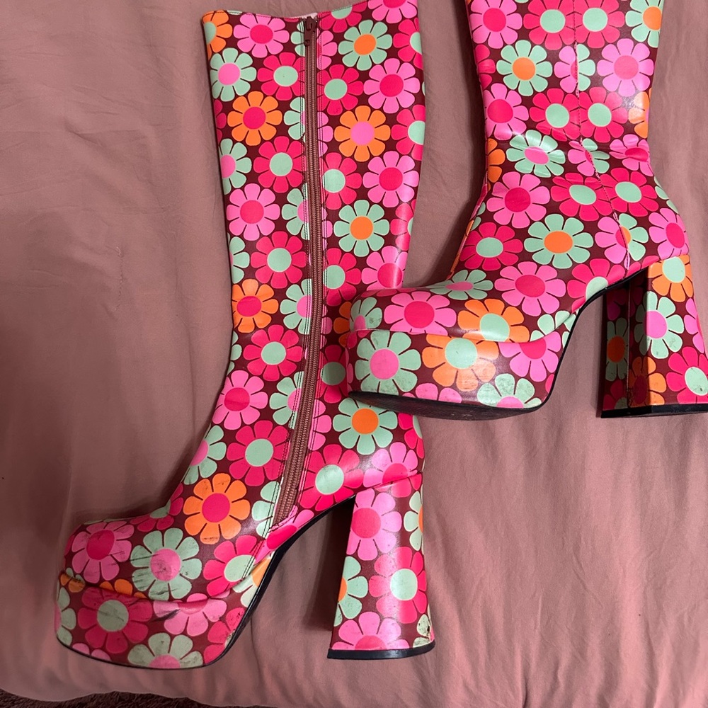 Floral flower retro pink flowers orange boots